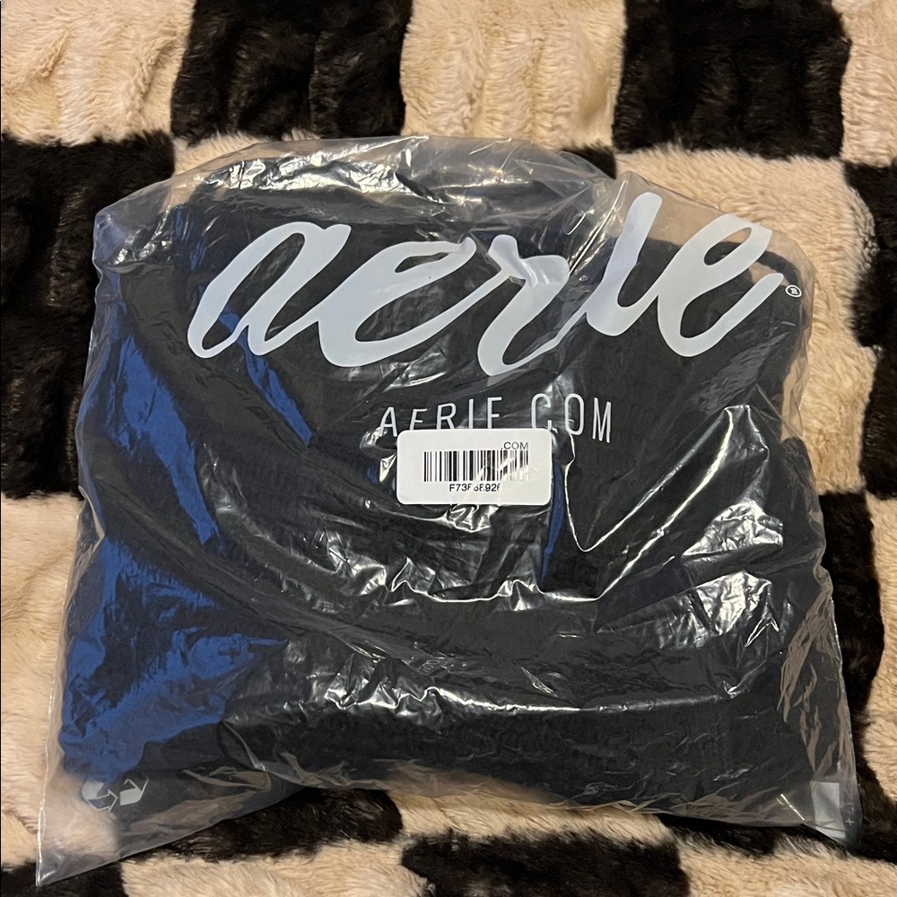 Aerie Classic Black Pullover